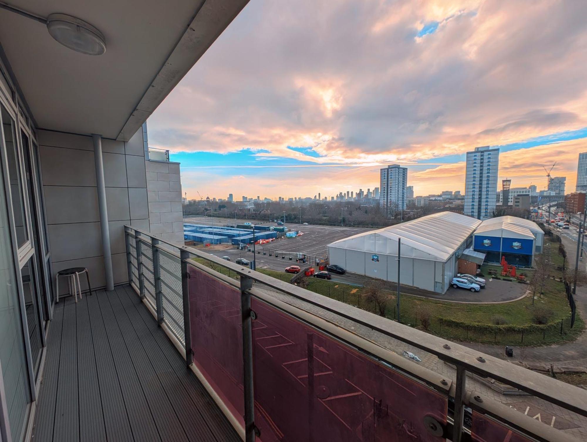 Apartamento Giogio - Comfortable Stratford Flat With Stunning Views Londres